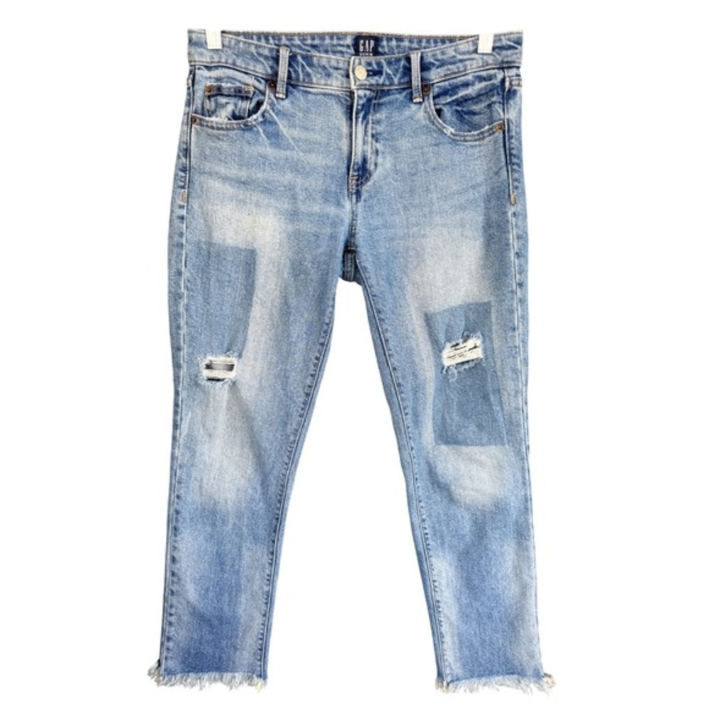 A4‎ GAP Denim Girlfriend Jeans Size 26 Light Wash Distressed Raw Hem